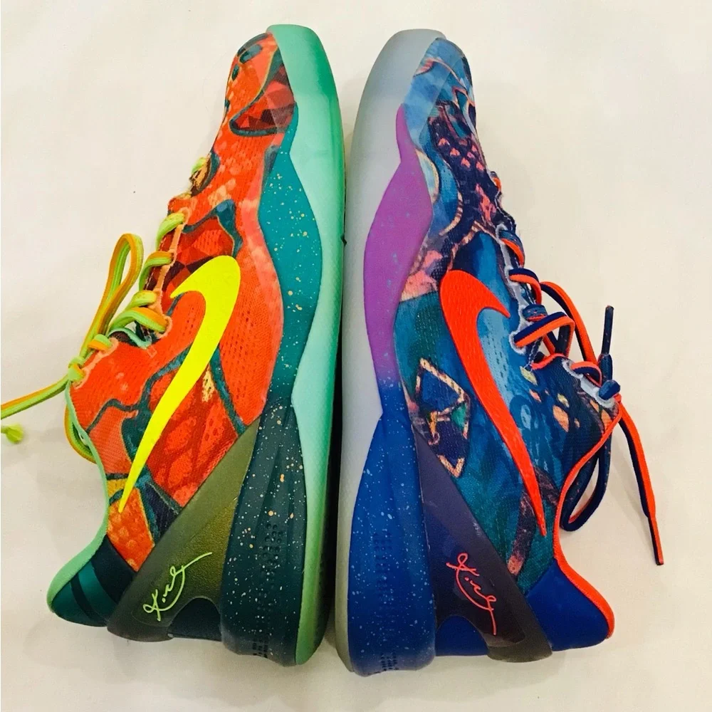Nike vibrant pair